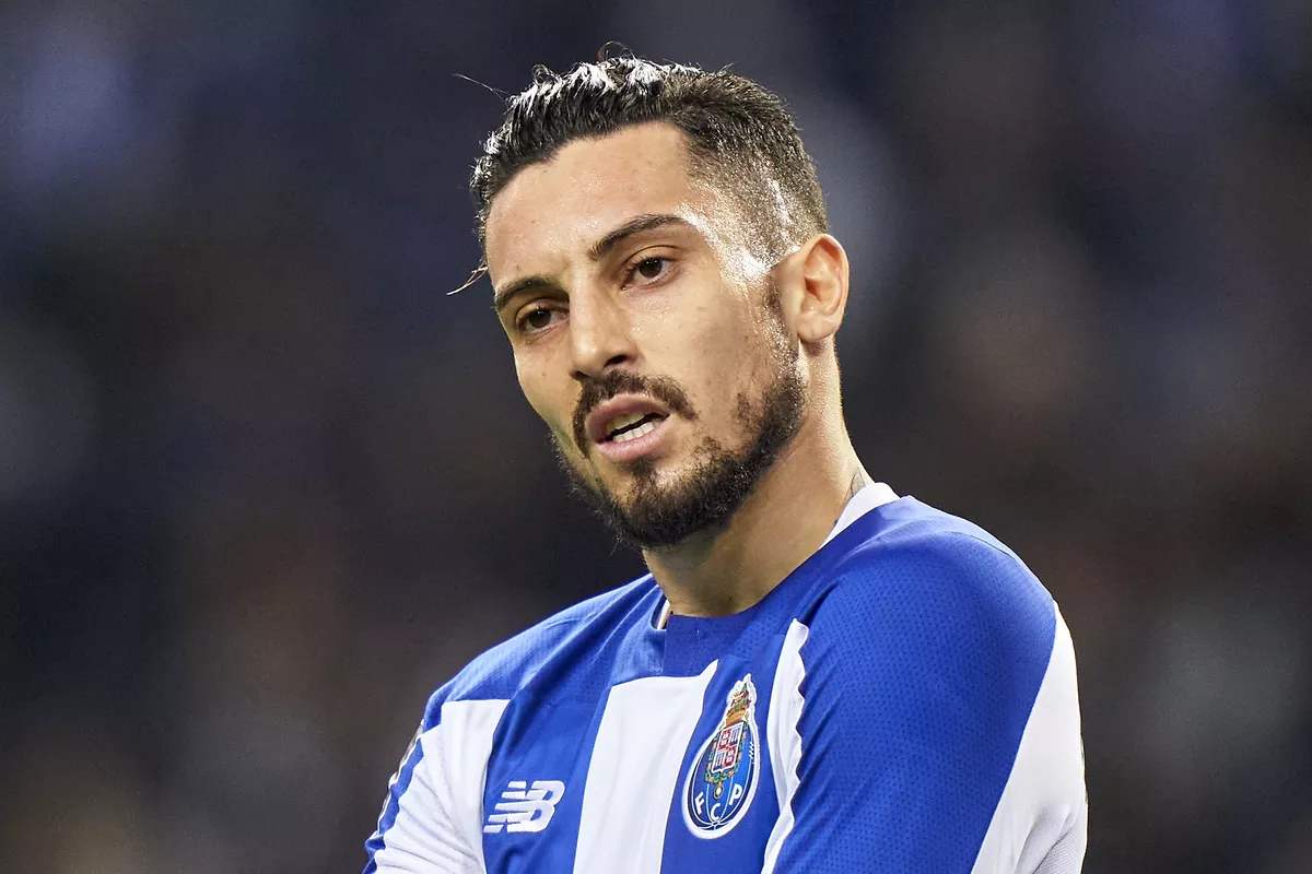 包含风云突变！北京首钢今夜再遭质疑；葡超版图或变；球迷炸锅；赛程密集仍需轮换的词条