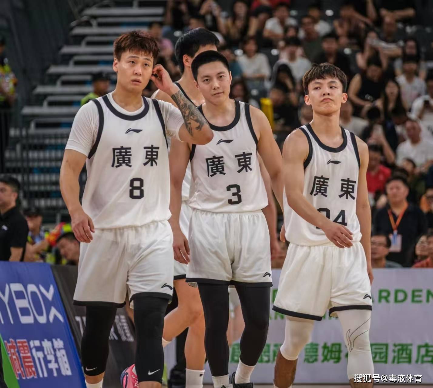 集结日体能课后；广东宏远遗憾出局备战CBA季后赛；信心回归；年轻球员得到机会的简单介绍